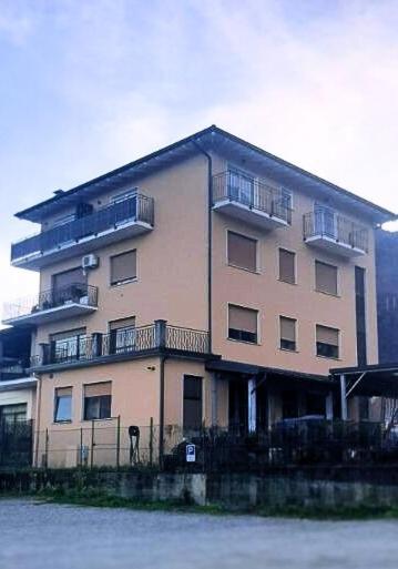 Nymphs Of Lake Como, House Of Harmony - Lake View Apartment 东戈 外观 照片